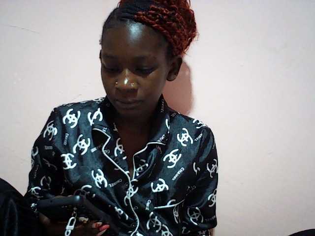 Beautyamb live cam on BongaCams