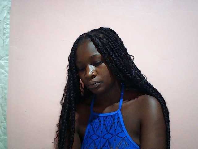 Beautyamb live cam on BongaCams