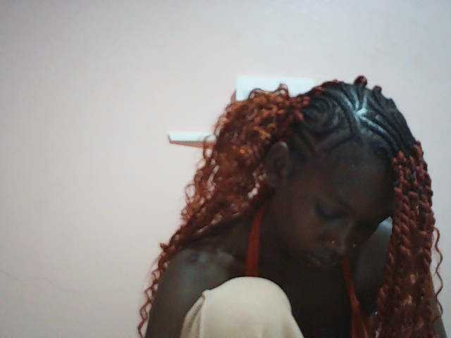 Beautyamb live cam on BongaCams