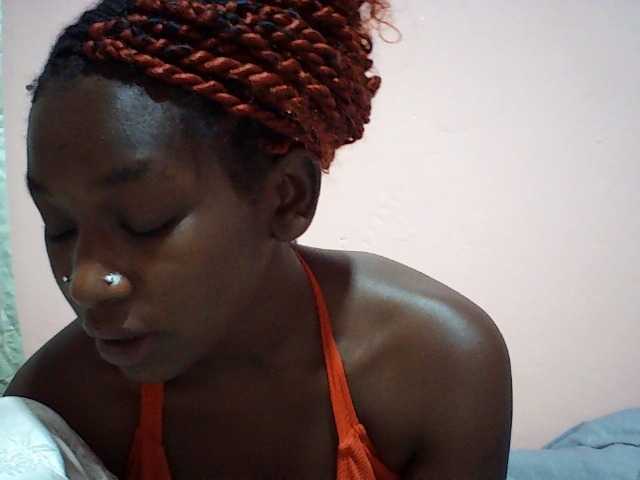 Beautyamb live cam on BongaCams