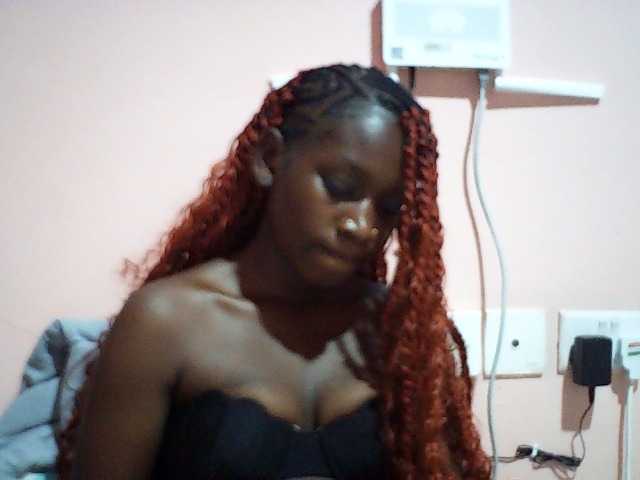 Beautyamb live cam on BongaCams