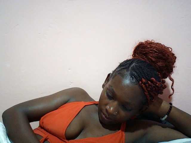 Beautyamb live cam on BongaCams