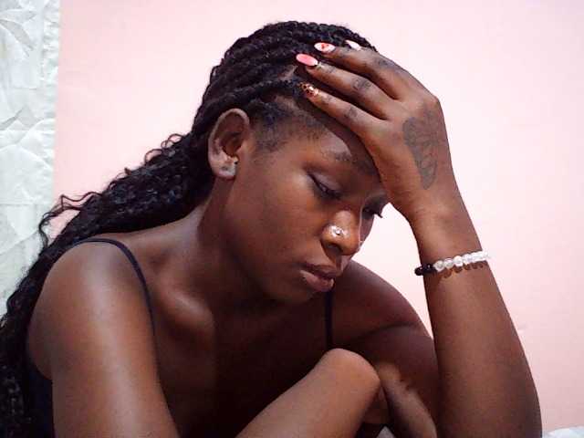 Beautyamb live cam on BongaCams