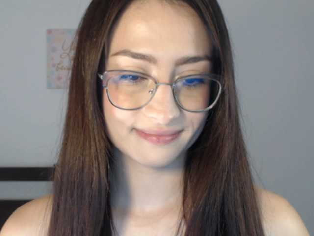 AndraCyrus live cam preview