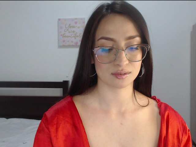 AndraCyrus live cam