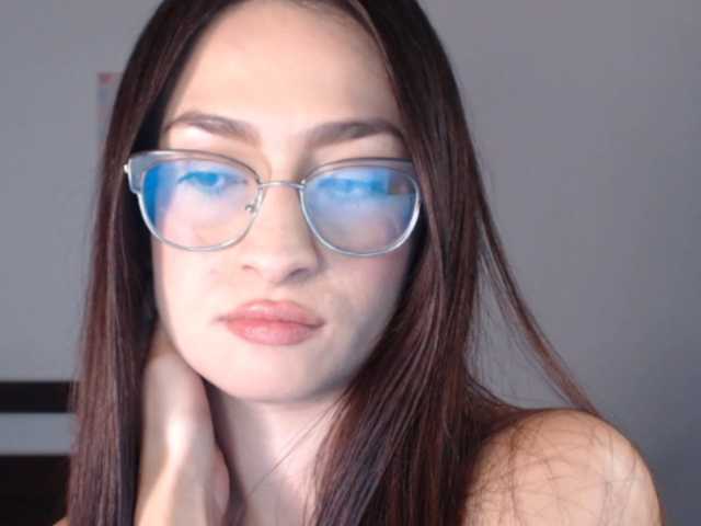 AndraCyrus live cam preview
