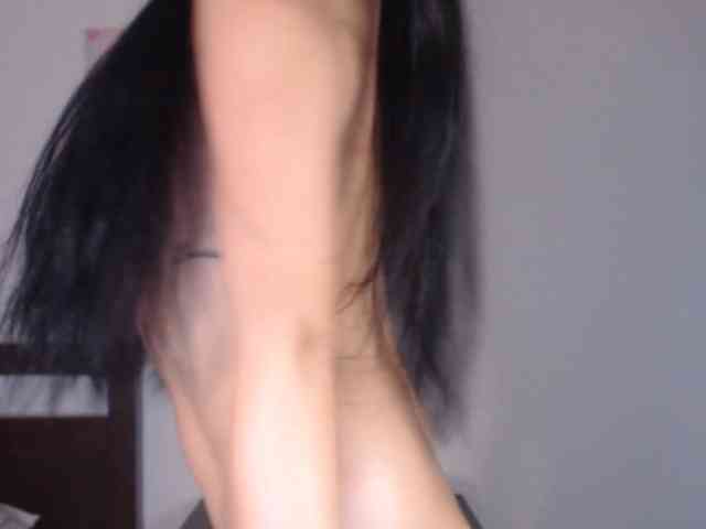 Modella: AndraCyrus