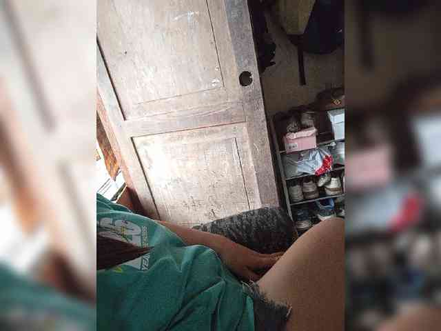 Lily351 webcam