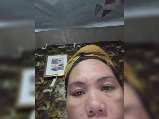 Lily351 webcam