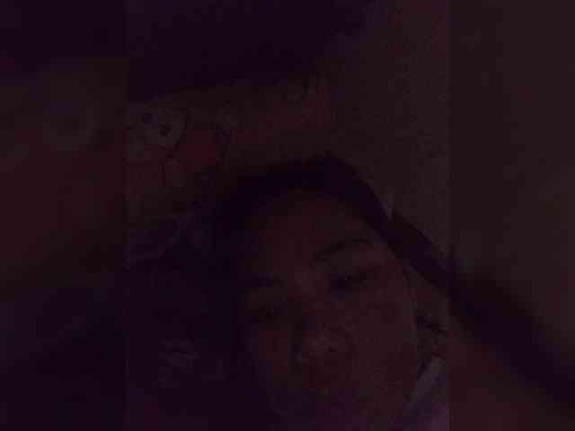 Lily351 webcam