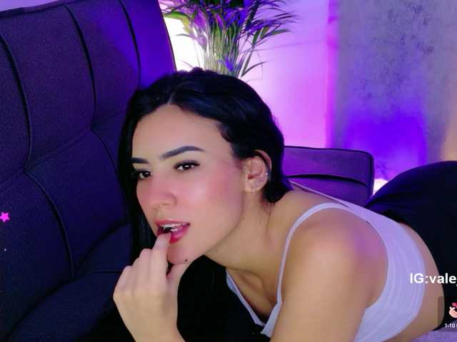 valeri-blake1 live cam on BongaCams