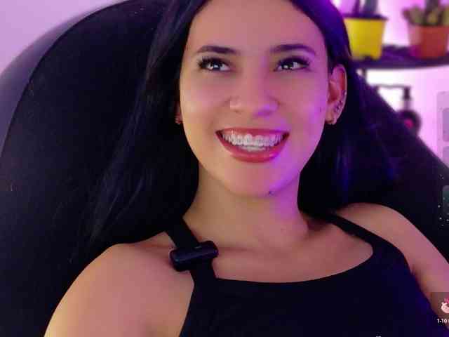 Model: valeri-blake1