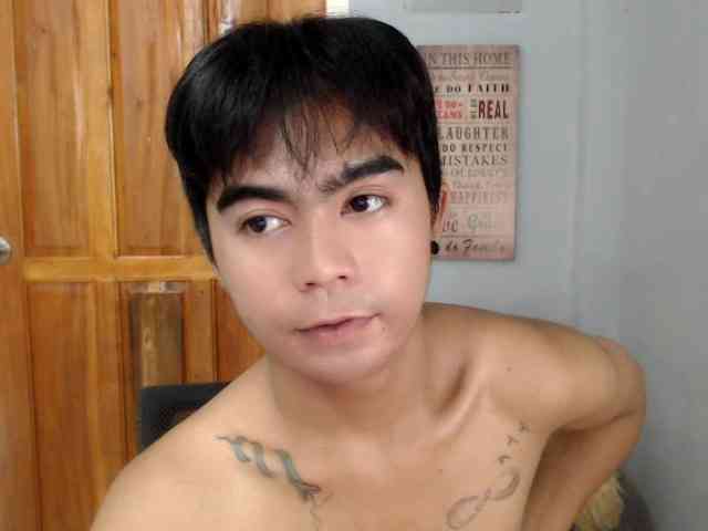 ItsXyrien11 Live Webcam on BongaCams
