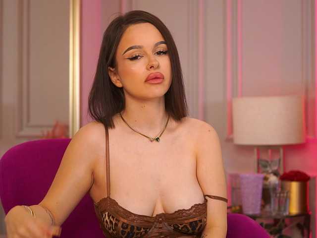 HannahIzabelle live cam on BongaCams