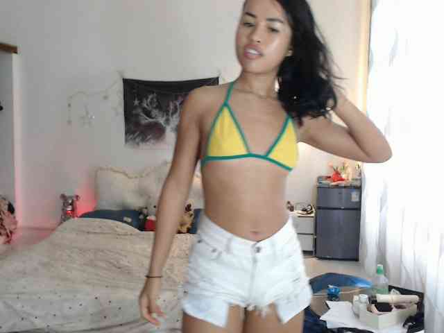EllieYun webcam