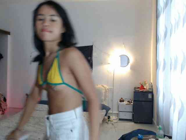 EllieYun webcam