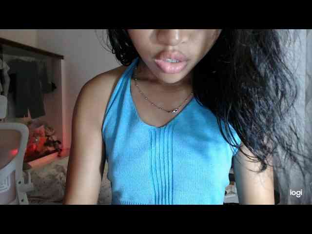 EllieYun webcam