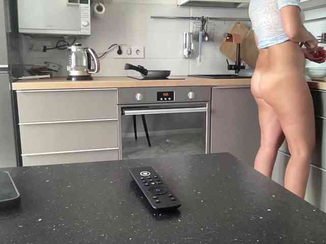 Toplessa webcam
