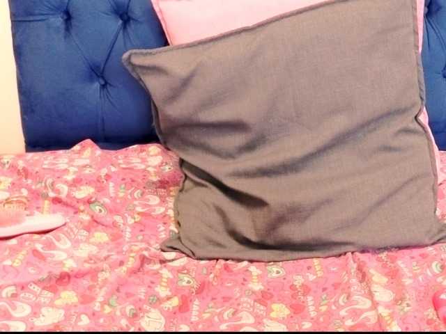 BellaBombShellX live cam on BongaCams