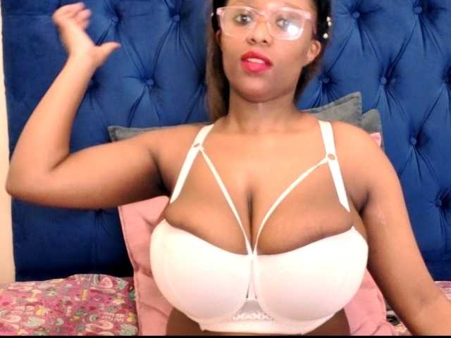 BellaBombShellX live cam on BongaCams