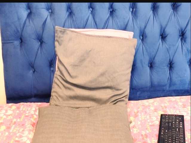BellaBombShellX live cam on BongaCams