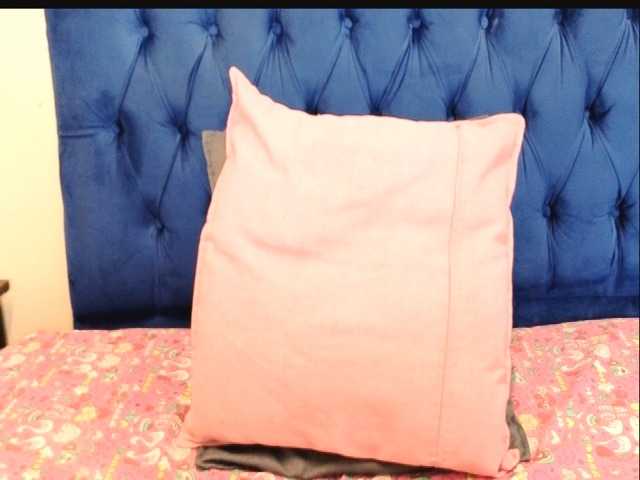 BellaBombShellX live cam on BongaCams