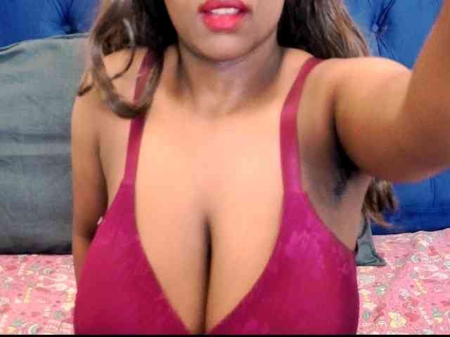 BellaBombShellX webcam