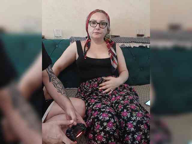 German-Milf-Couple webcam