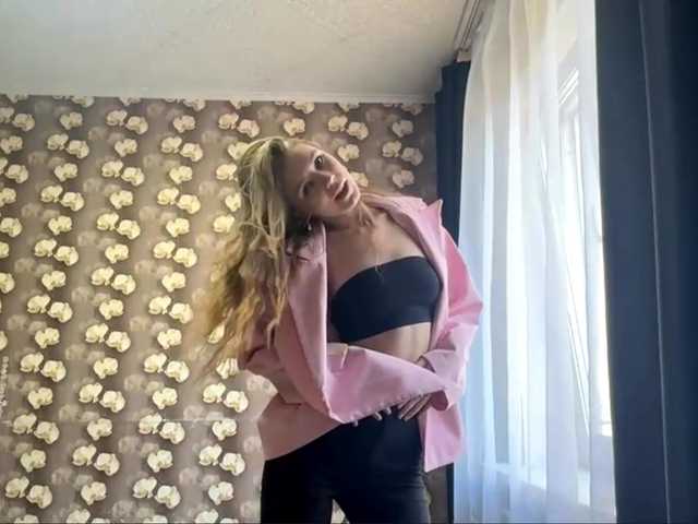 HildredMoralis live cam on BongaCams