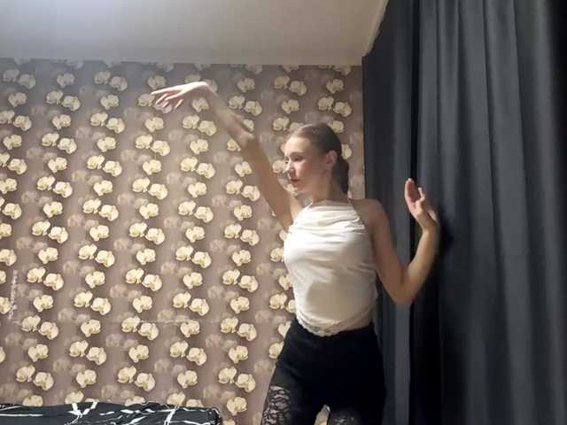 HildredMoralis live cam on BongaCams