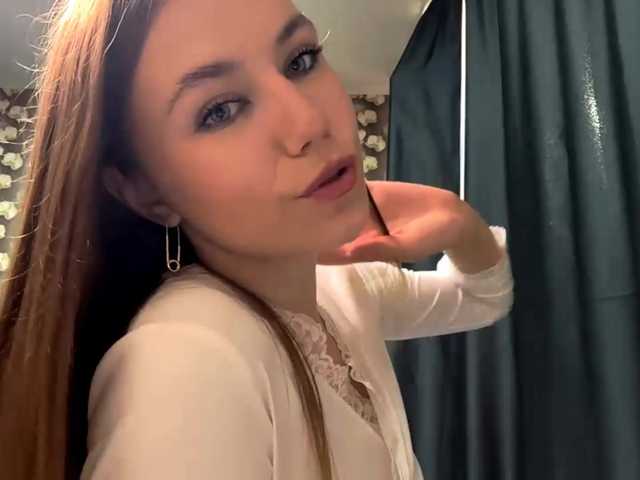 HildredMoralis live cam on BongaCams