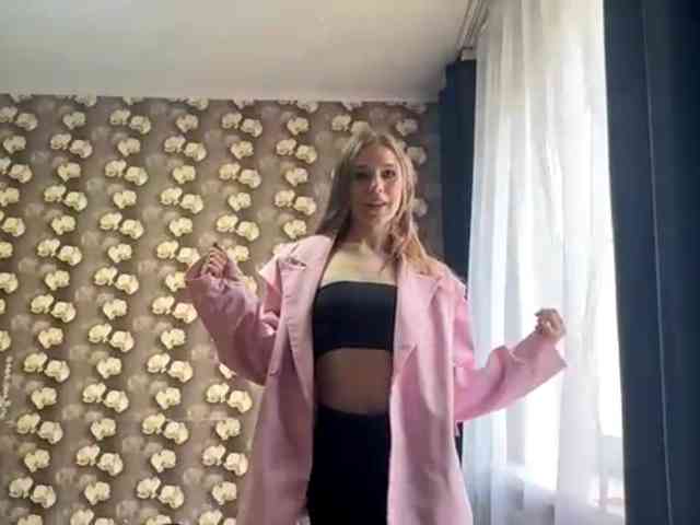 HildredMoralis webcam