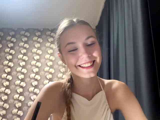 HildredMoralis webcam