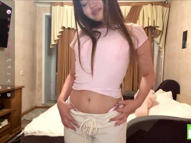 LunachkaCuteee live cam on BongaCams