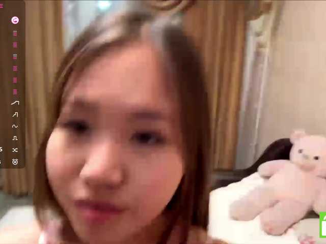 LunachkaCuteee live cam on BongaCams
