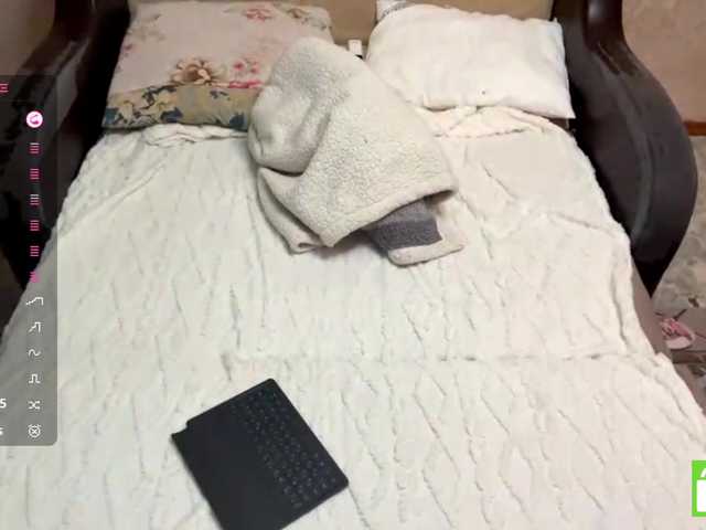 LunachkaCuteee live cam preview