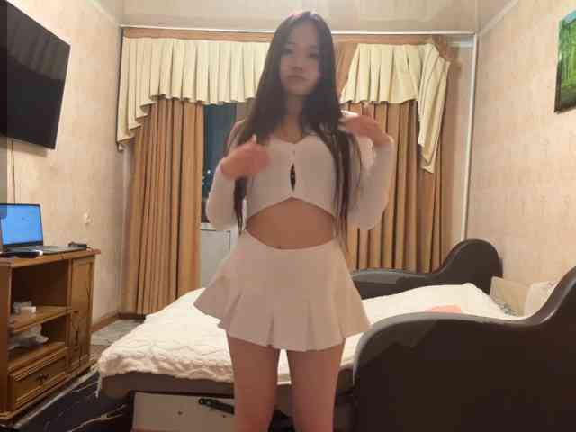 Model: LunachkaCuteee