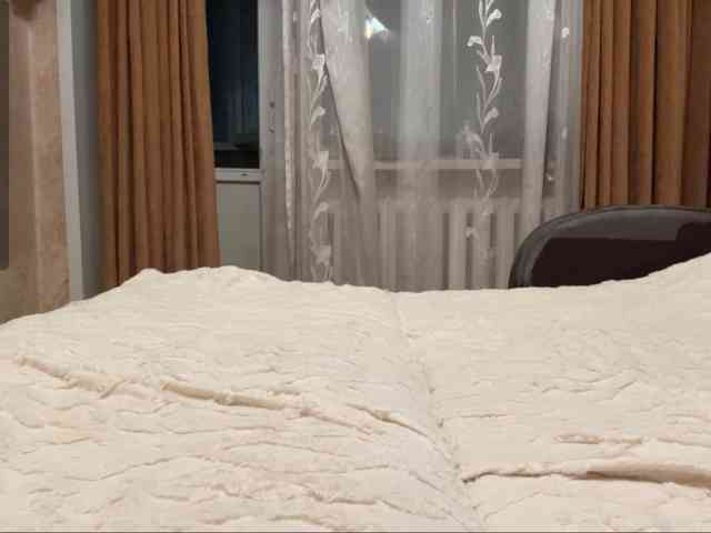 LunachkaCuteee webcam