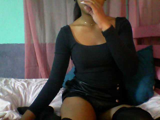 Myriam1 live cam on BongaCams