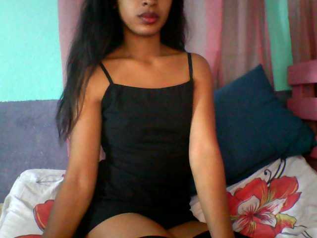 Myriam1 live cam on BongaCams