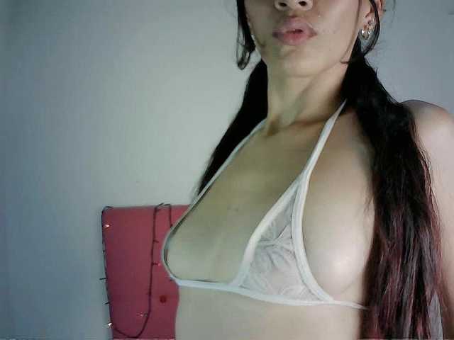 miasuarez5 live cam on BongaCams