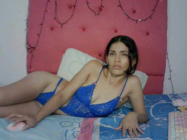 miasuarez5 live cam on BongaCams