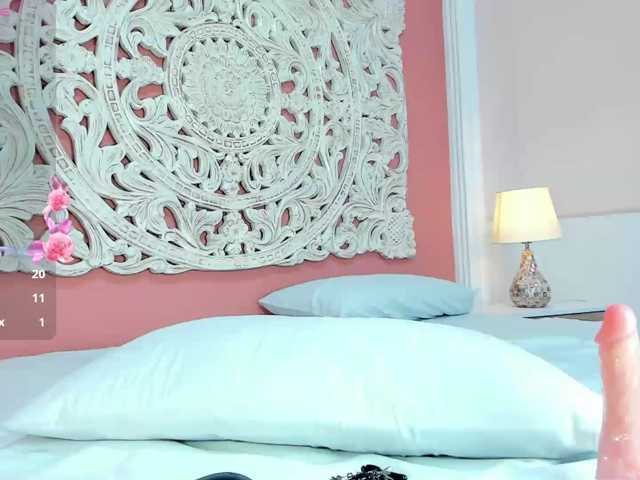 KarolinaFerrari live cam on BongaCams