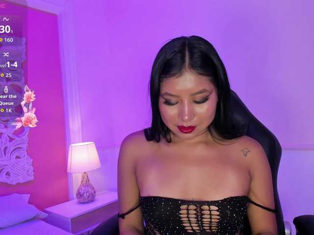 KarolinaFerrari live cam preview