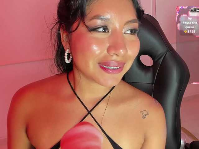 KarolinaFerrari live cam on BongaCams