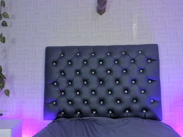 Lunaa-Bellaa live cam on BongaCams