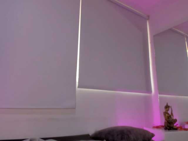 Lunaa-Bellaa live cam on BongaCams