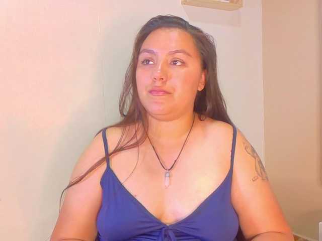 Lunaa-Bellaa live cam on BongaCams