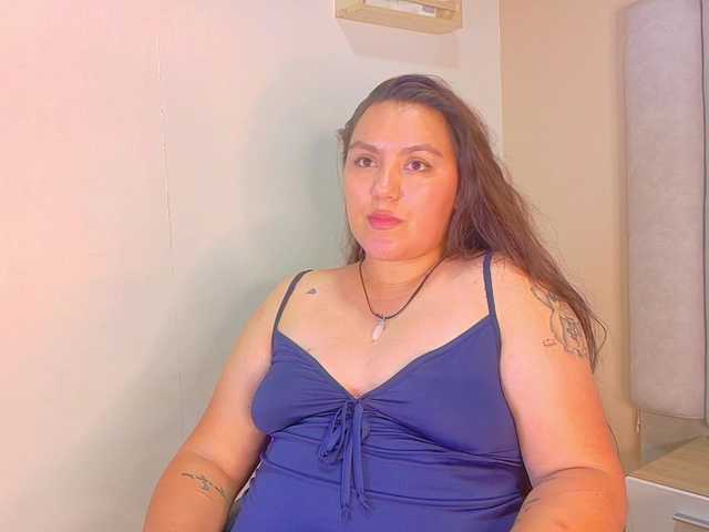 Lunaa-Bellaa live cam on BongaCams