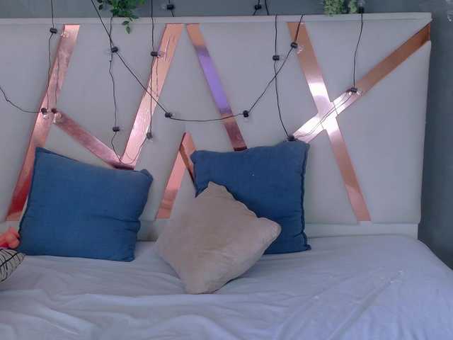 Lunaa-Bellaa live cam preview